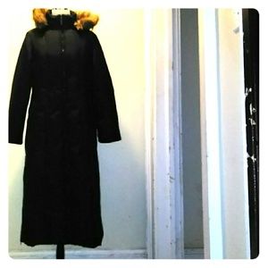 Black Anne Klein winter coat with faux fur